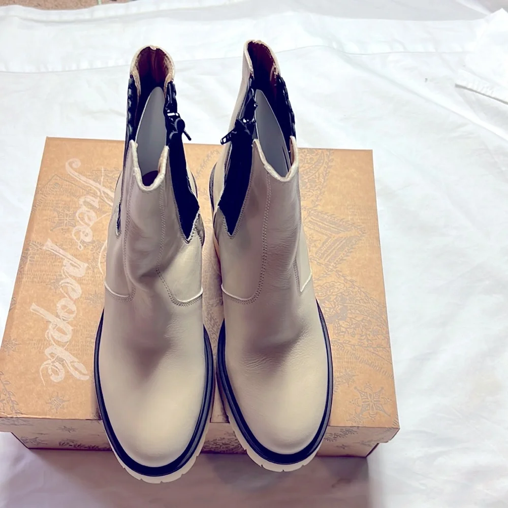 Free people boots James Chelsea chunky white size 8 US heels ankle boots shoes - Picture 2 of 16
